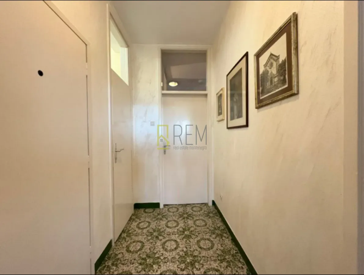 Prodaja, dvosoban stan, 86m², Momišići, Podgorica