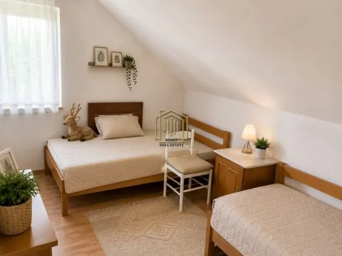 Prodaja, četvorosoban stan, 200m², Cemenca, Nikšić - image 6