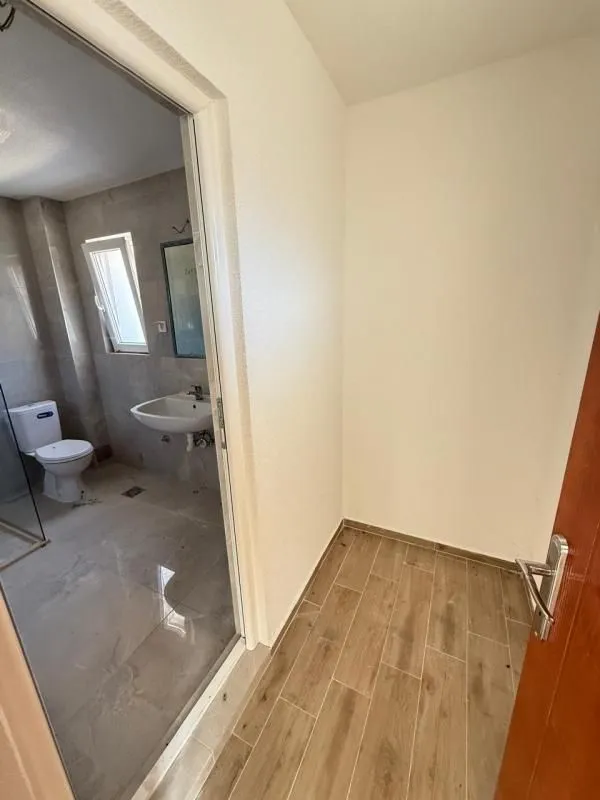 Prodaja, dvosoban stan, 88m², Šušanj, Bar