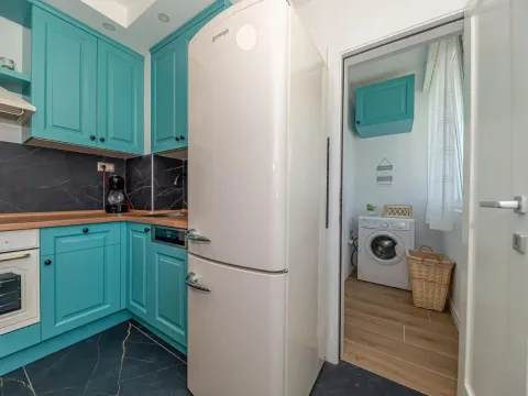 Rent, two bedroom apartment, 56m², Centar, Bar - image 9