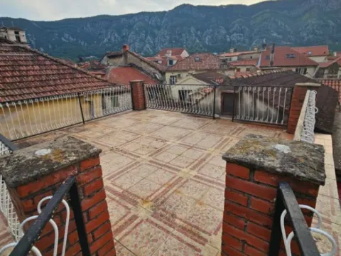 Sale, house, 100m², Centar, Kotor - image 2