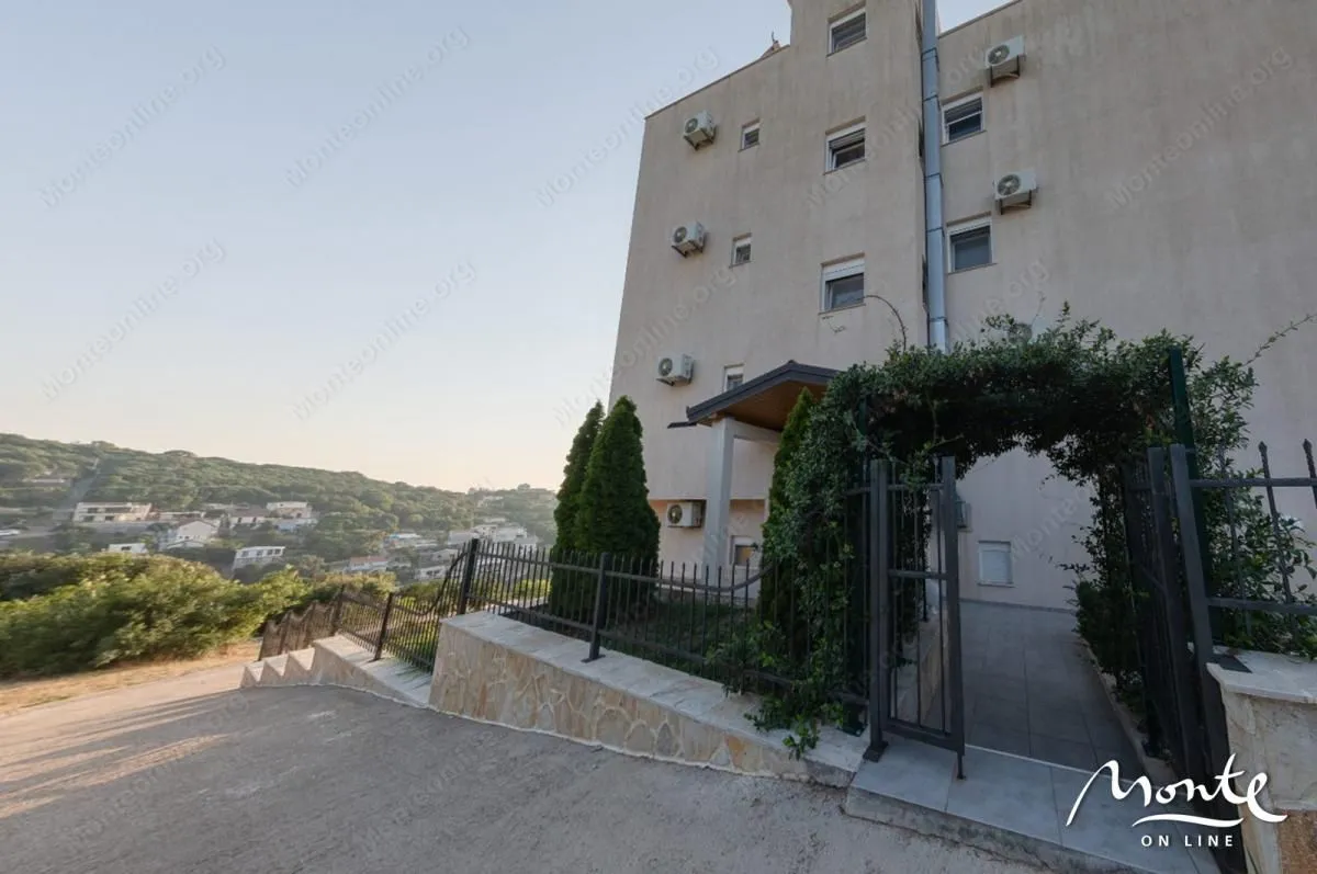 Sale, office space, 1100m², Kunje, Bar