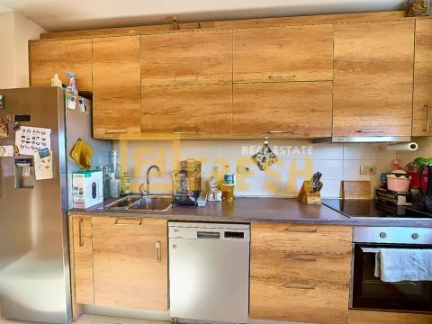 Prodaja, trosoban stan, 78m², Stari Aerodrom, Podgorica - image 6