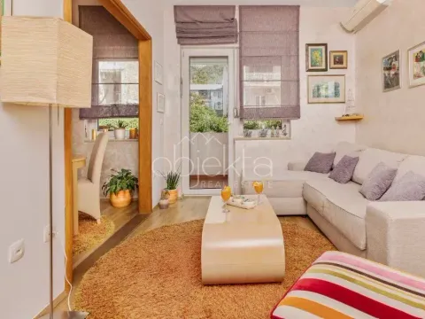 Rent, apartment, 47m², Kotor, Crna Gora - image 4