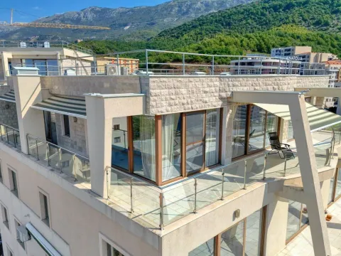 Sale, three bedroom apartment, 199m², Bečići, Budva - image 5