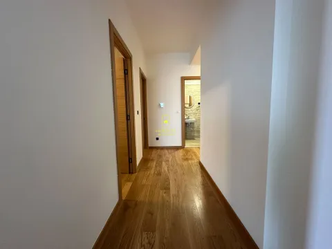 Izdavanje, dvosoban stan, 83m², Kod Capital Plaze, Podgorica - image 7