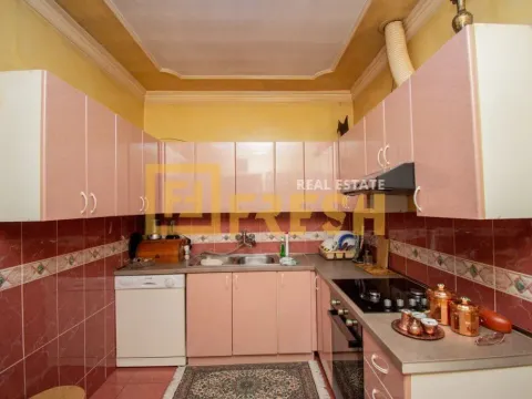 Prodaja, kuća, 150m², Stara Varoš, Podgorica - image 20