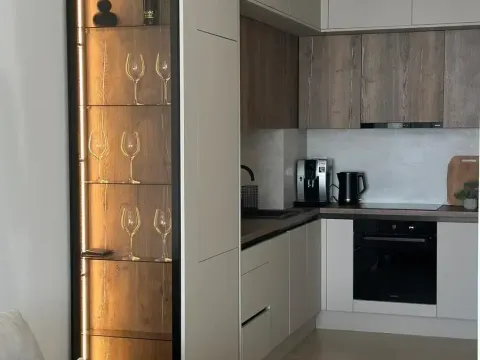 Sale, one bedroom apartment, 53m², Dobrota, Kotor - image 5
