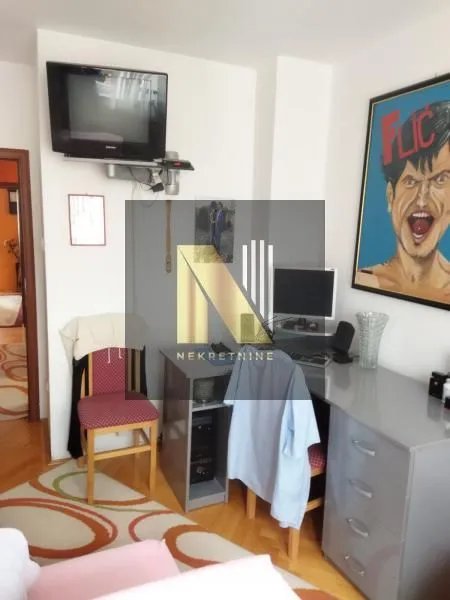 Prodaja, trosoban stan, 72m², Salajka, Novi Sad Sve Podlokacije