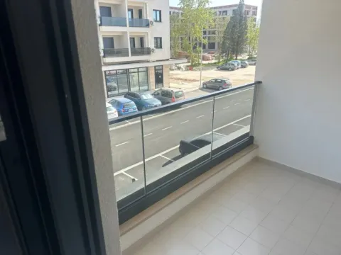 Izdavanje, jednosoban stan, 55m², New City, Podgorica - image 9