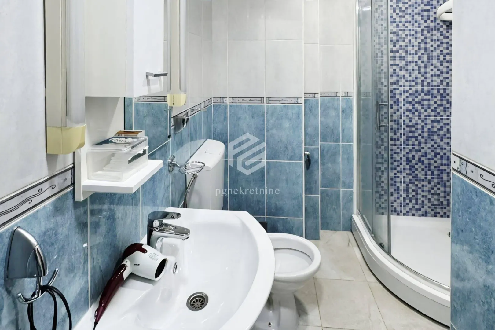 Izdavanje, trosoban stan, 95m², Preko Morače, Podgorica