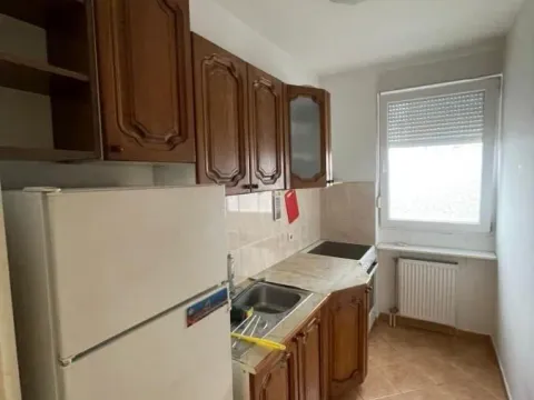 Izdavanje, dvosoban stan, 43m², Bulevar Evrope, Novi Sad Sve Podlokacije - image 6