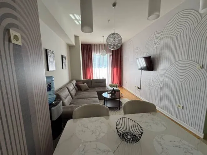 Izdavanje, jednosoban stan, 54m², Tre Canne, Budva