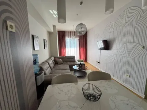 Izdavanje, jednosoban stan, 54m², Tree cane, Budva - image 6