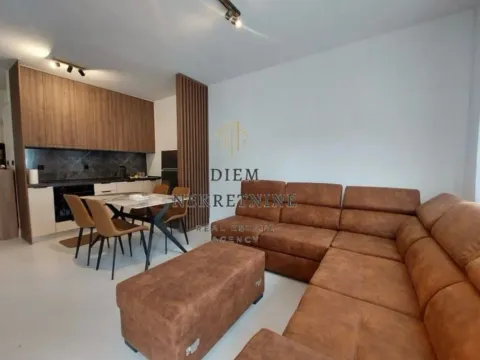 Izdavanje, dvosoban stan, 60m², Radanovići, Kotor - image 2