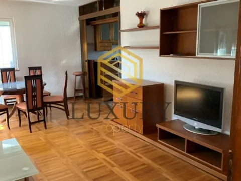 Izdavanje, kuća, 250m², Tološi, Podgorica - image 8