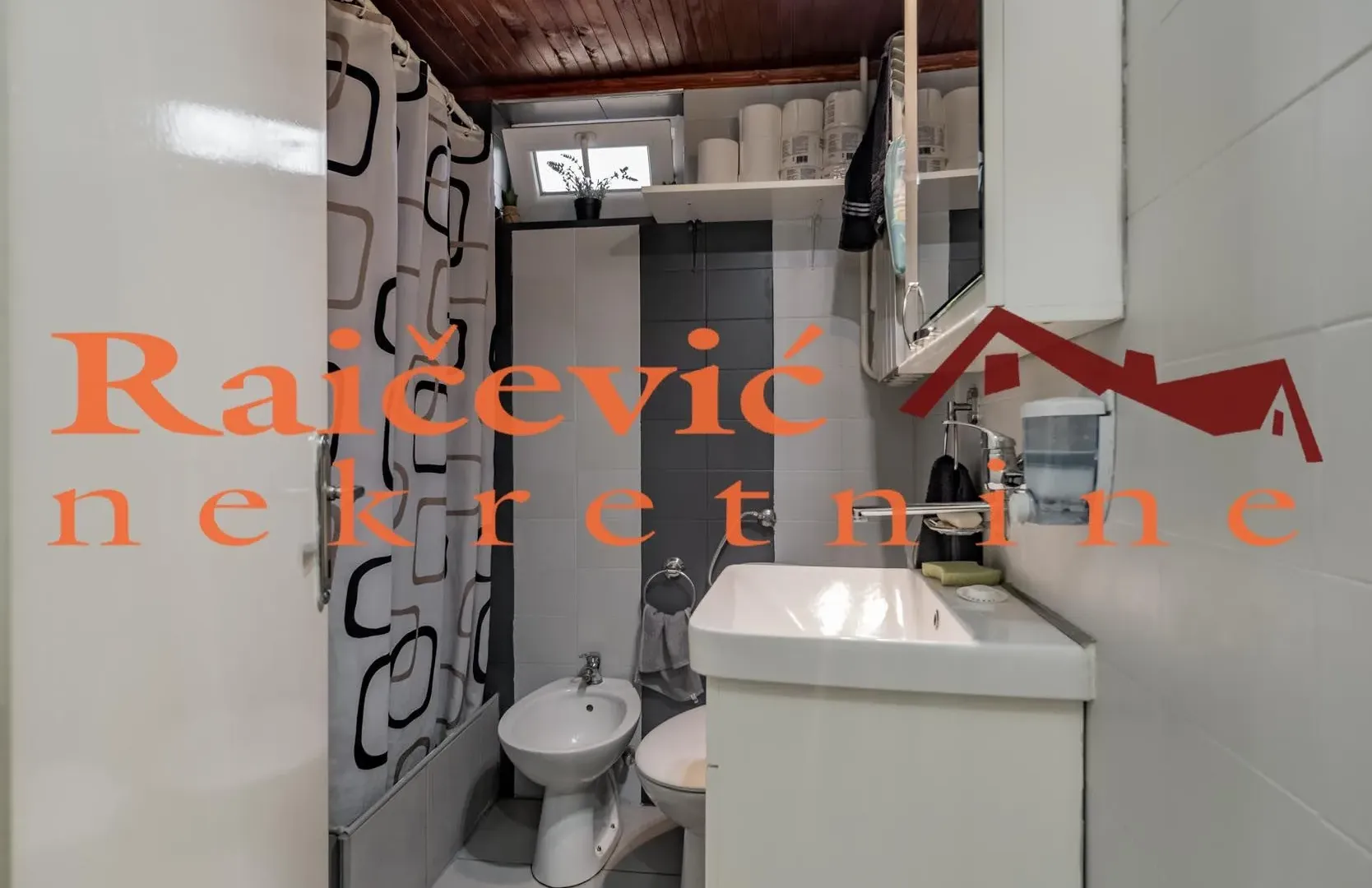 Prodaja, kuća, 125m², Zemun Kalvarija, Zemun Sve Podlokacije