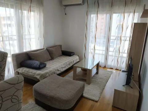 Rent, one bedroom apartment, 47m², City Kvart, Podgorica - image 2