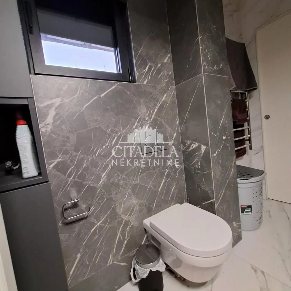 Prodaja, dvosoban stan, 60m², Stari Grad, Beograd