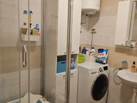 Prodaja, trosoban stan, 78m², Stari Aerodrom, Podgorica - image 8