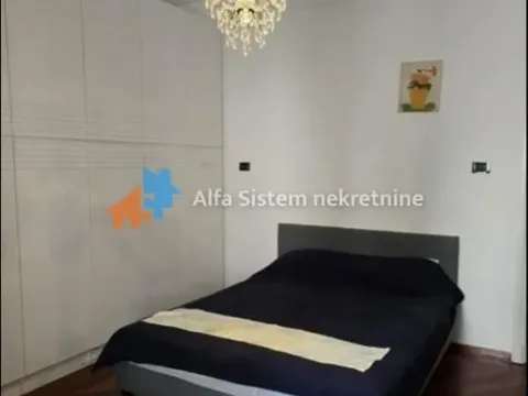 Izdavanje, trosoban stan, 86m², Kalenić Pijaca, Vračar Sve Podlokacije - image 10