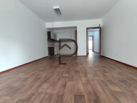 Rent, three bedroom apartment, 110m², City Kvart, Podgorica - image 1
