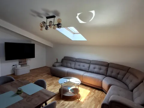 Rent, one bedroom apartment, 56m², Stari Aerodrom, Podgorica - image 1