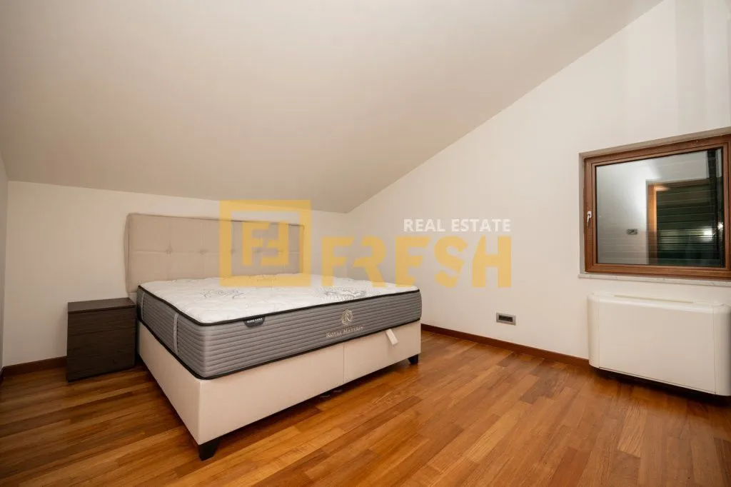 Rent, house, 380m², Mareza, Podgorica