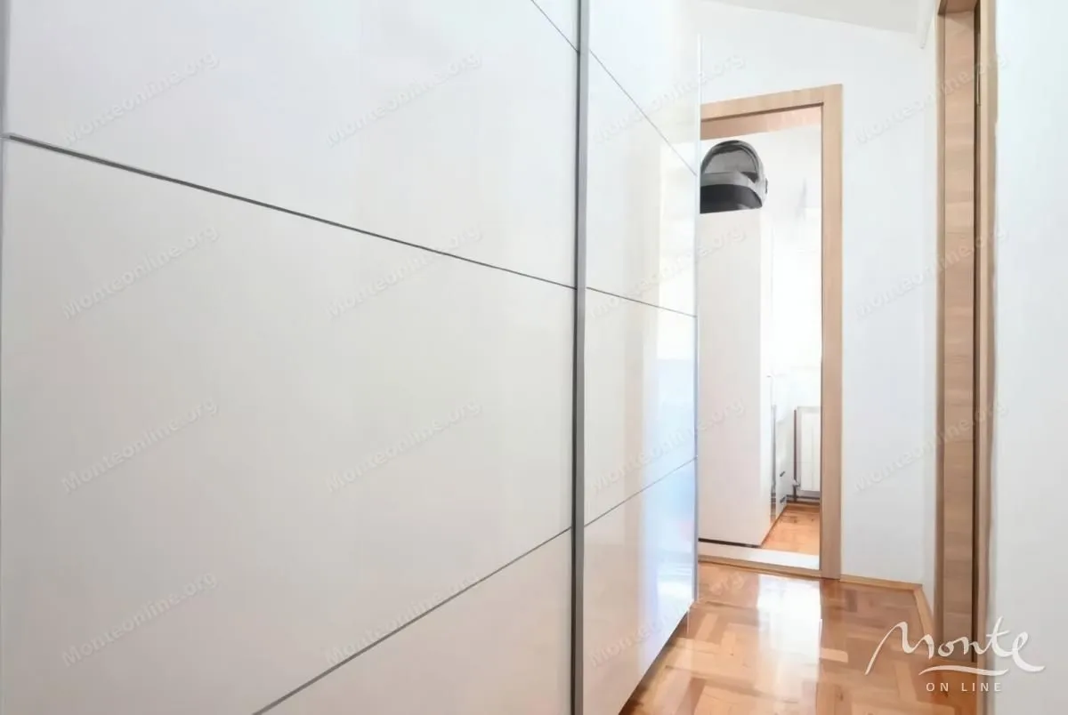 Prodaja, dvosoban stan, 103m², Donja Gorica, Podgorica