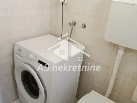 Izdavanje, trosoban stan, 80m², Savski Venac, Beograd - image 16