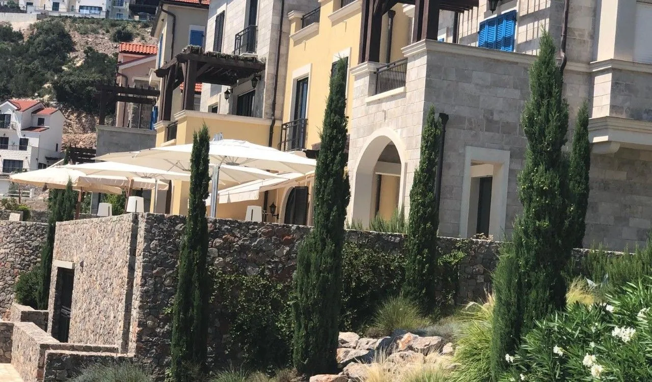 Prodaja, trosoban stan, 130m², Luštica Bay, Tivat