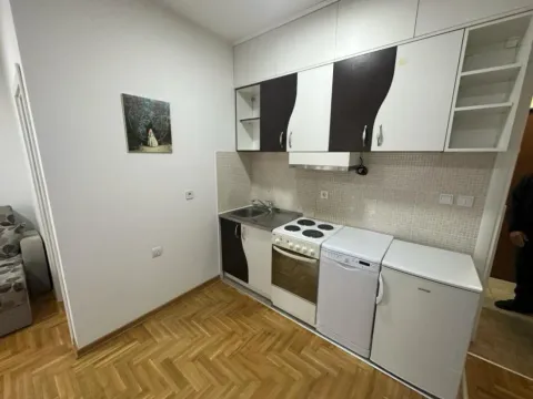 Izdavanje, jednosoban stan, 38m², Lazi, Budva - image 4