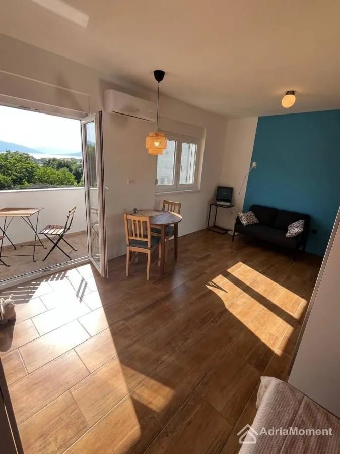 Prodaja, garsonjera, 27m², Centar, Tivat
