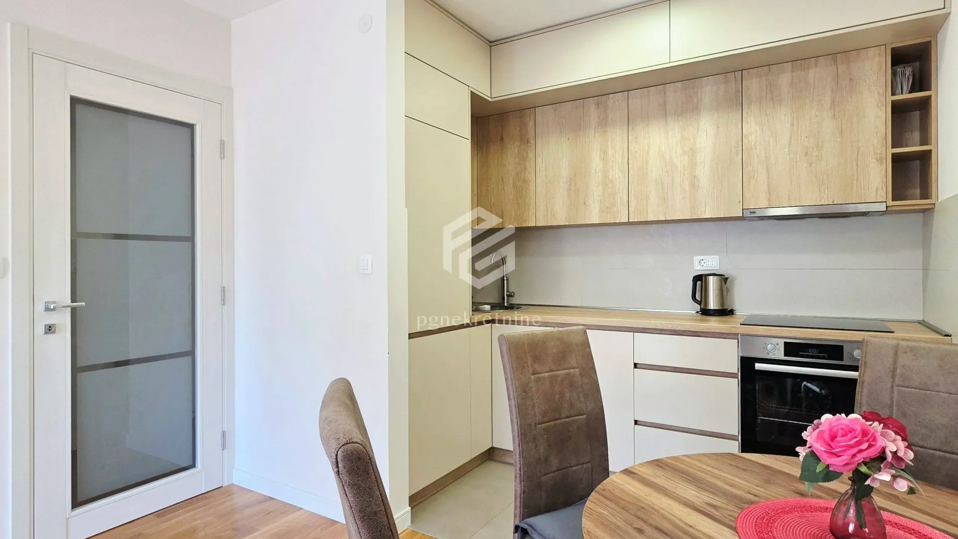 Rent, one bedroom apartment, 41m², Pobrežje, Podgorica