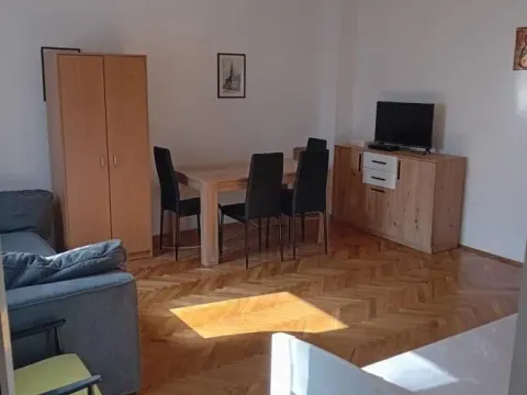 Izdavanje, jednosoban stan, 38m², Novo naselje, Novi Sad - image 2