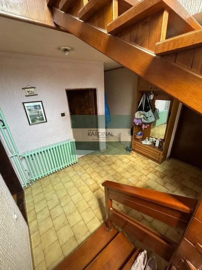 Prodaja, kuća, 190m², Sremska Mitrovica, Srbija