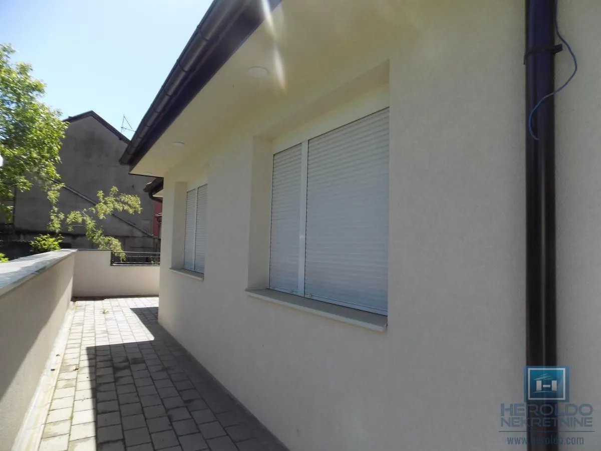 Prodaja, kuća, 192m², 4. juli, Paraćin