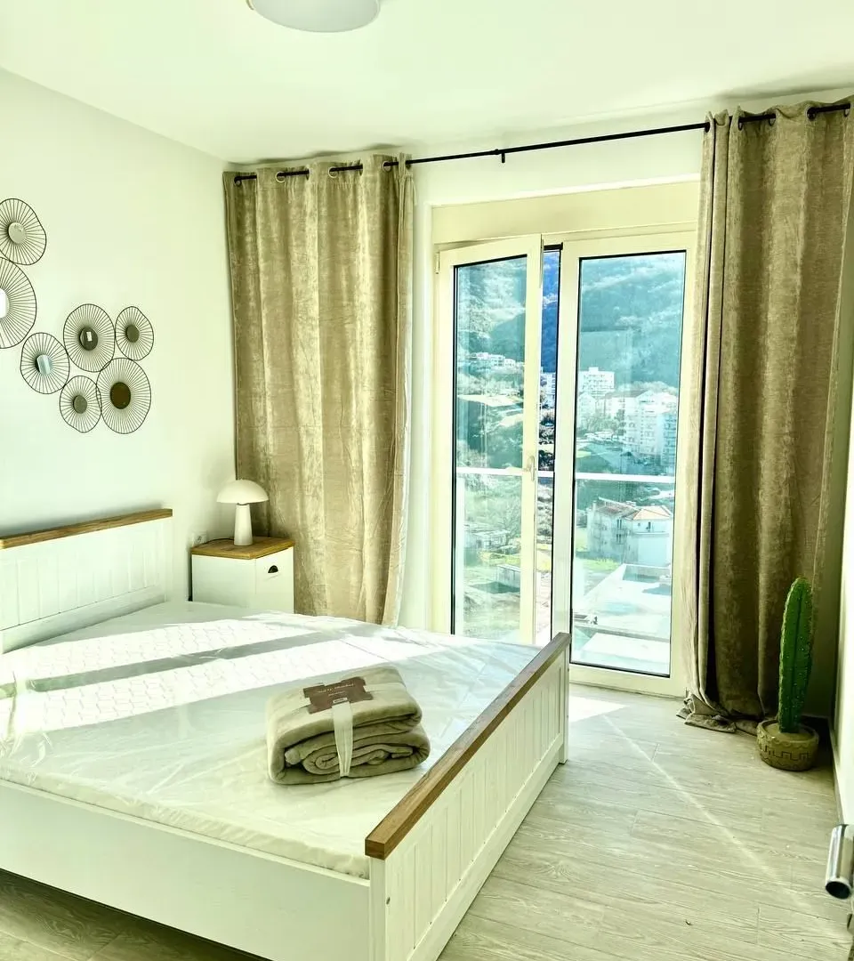 Sale, two bedroom apartment, 74m², Bečići, Budva