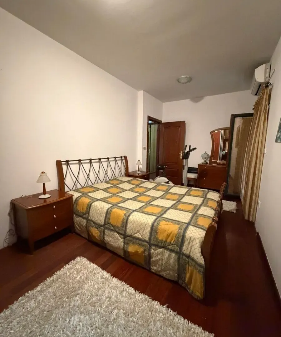 Izdavanje, trosoban stan, 100m², Gorica C, Podgorica