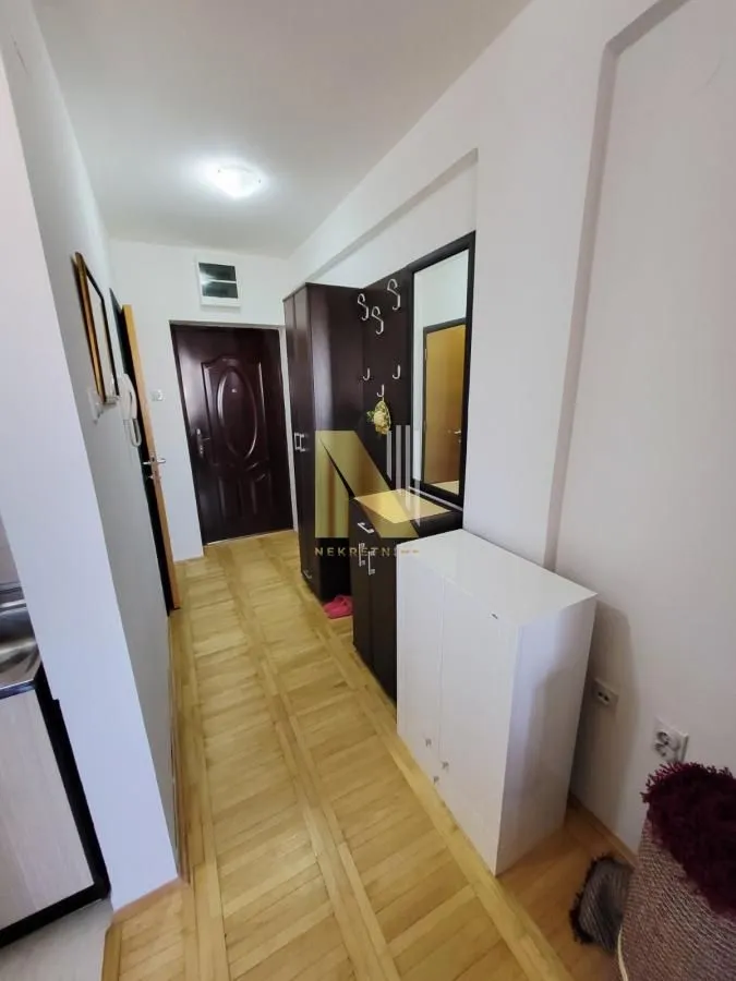 Prodaja, garsonjera, 24m², Salajka, Novi Sad Sve Podlokacije