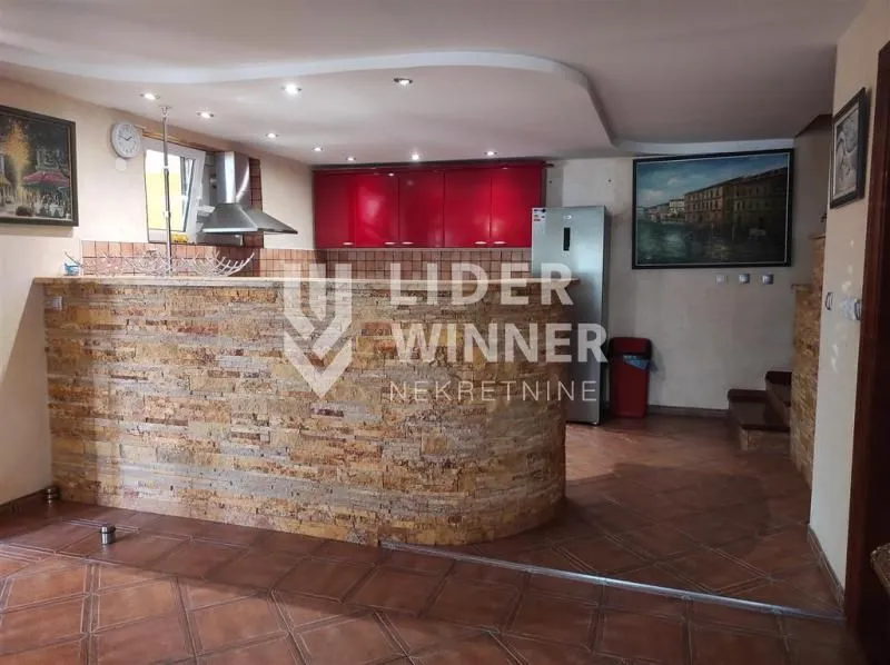 Rent, four bedroom apartment, 260m², Savski Venac, Beograd
