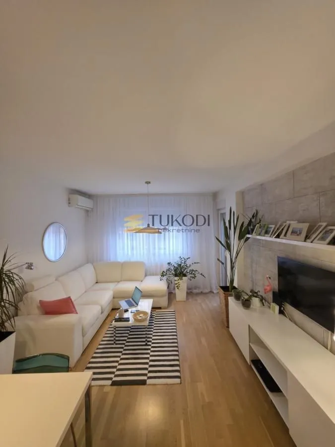 Prodaja, trosoban stan, 57m², Podbara, Novi Sad Sve Podlokacije