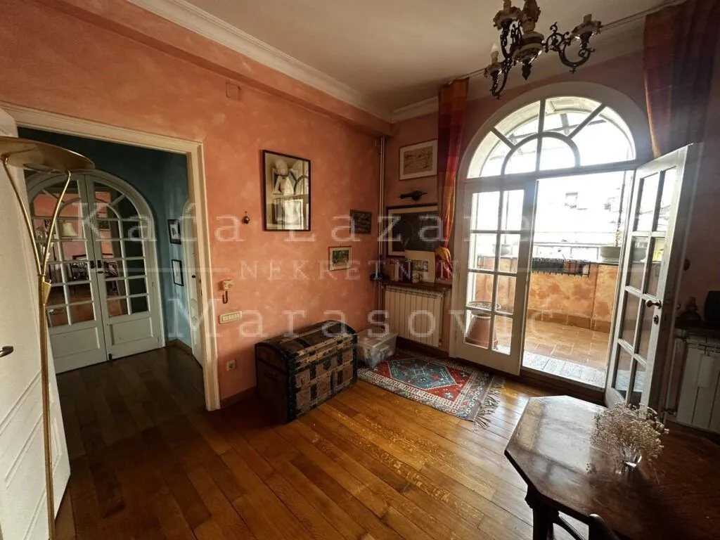 Izdavanje, dvosoban stan, 71m², Savski Venac, Beograd