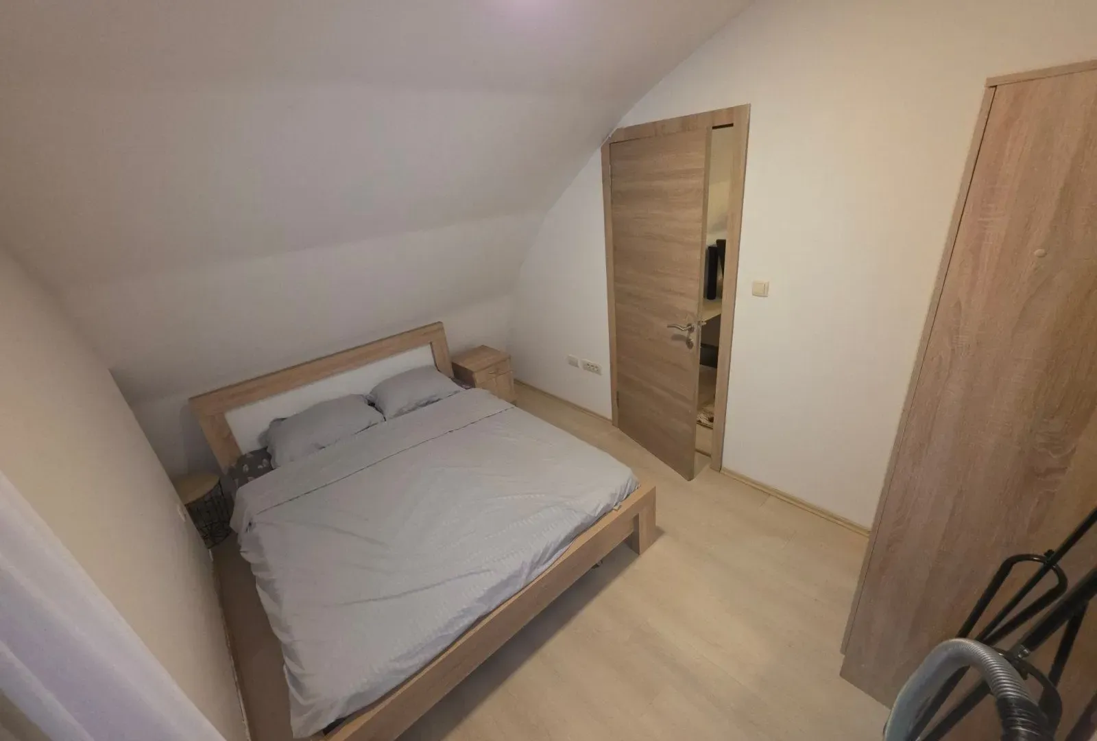 Izdavanje, jednosoban stan, 52m², Zabjelo, Podgorica