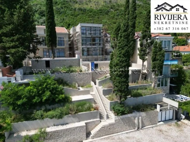 Prodaja, kuća, 430m², Njivice, Herceg Novi