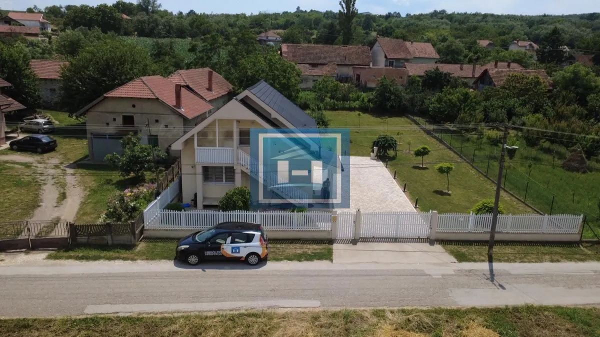 Prodaja, kuća, 200m², Majur, Jagodina