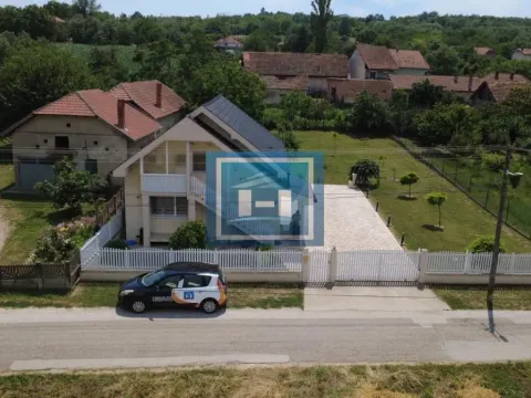 Kuća in Majur
