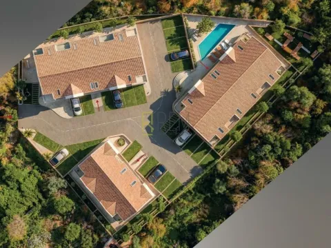 Prodaja, jednosoban stan, 49m², Risan, Kotor - image 4