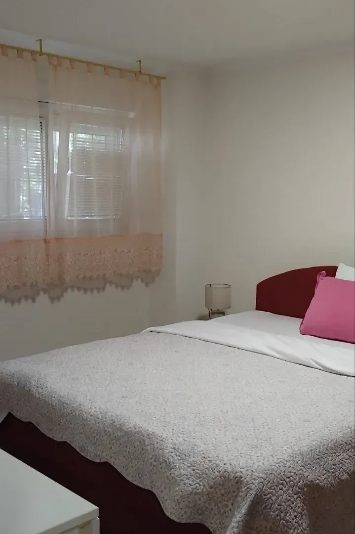 Rent, one bedroom apartment, 47m², Centar, Tivat