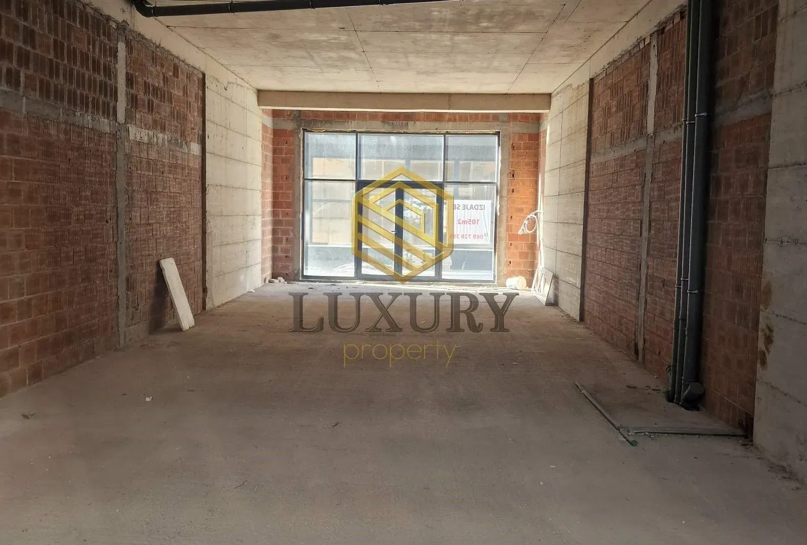 Izdavanje, jednosoban stan, 100m², Stari Aerodrom, Podgorica